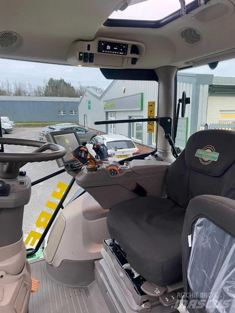 John Deere 6R215 트랙터