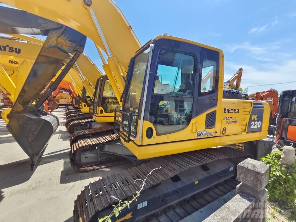 Komatsu PC 220-8 대형 굴삭기 29톤 이상