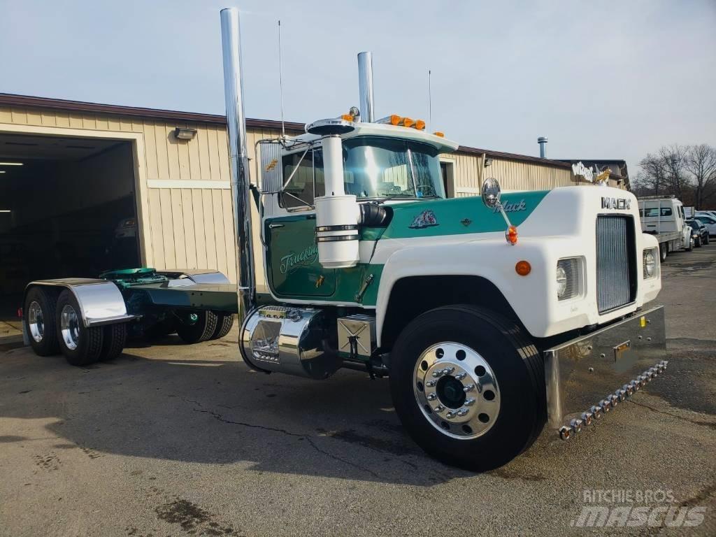 Mack R700 새시 운전실 트럭