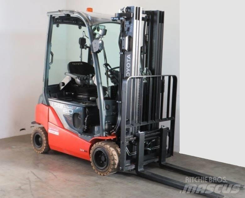 Toyota 8 FBMK 20 T 전동 지게차