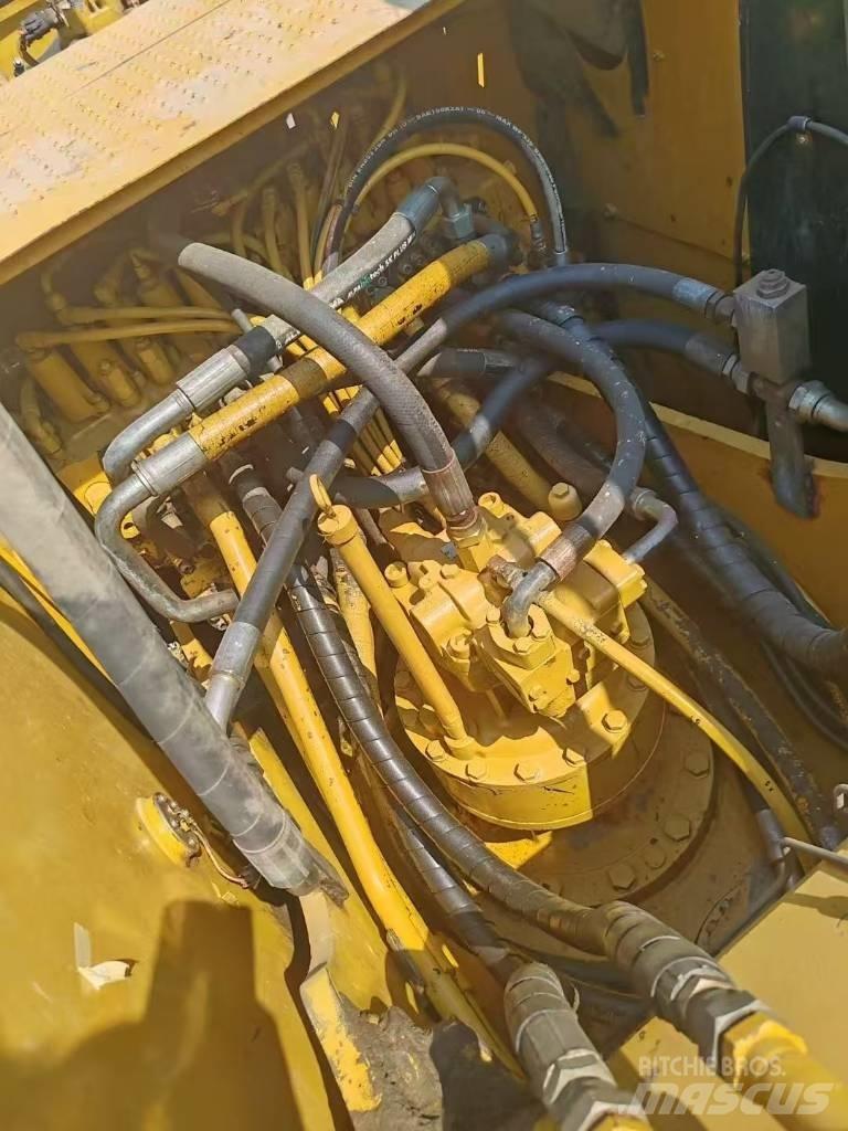 CAT 323D 대형 굴삭기 29톤 이상