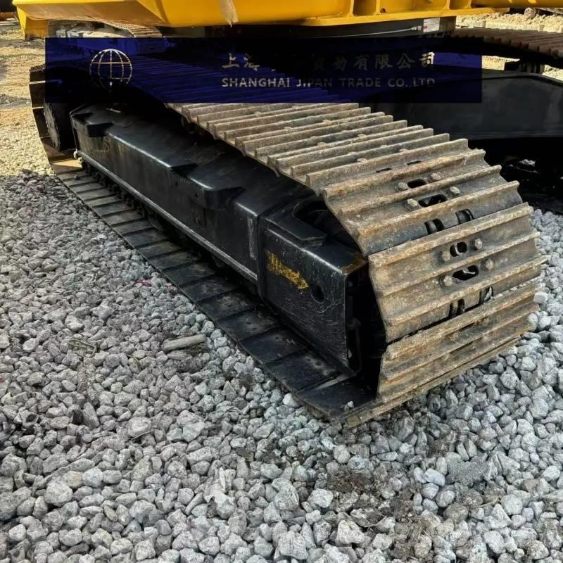 Komatsu PC 200 대형 굴삭기 29톤 이상