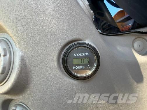 Volvo EC 300 E 대형 굴삭기 29톤 이상