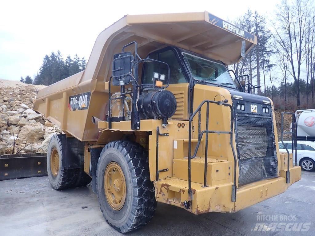 CAT 770 G 연결식 홀러