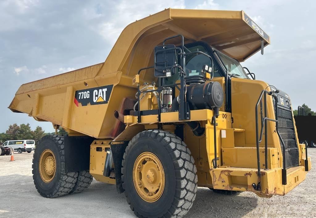 CAT 770 G 연결식 홀러