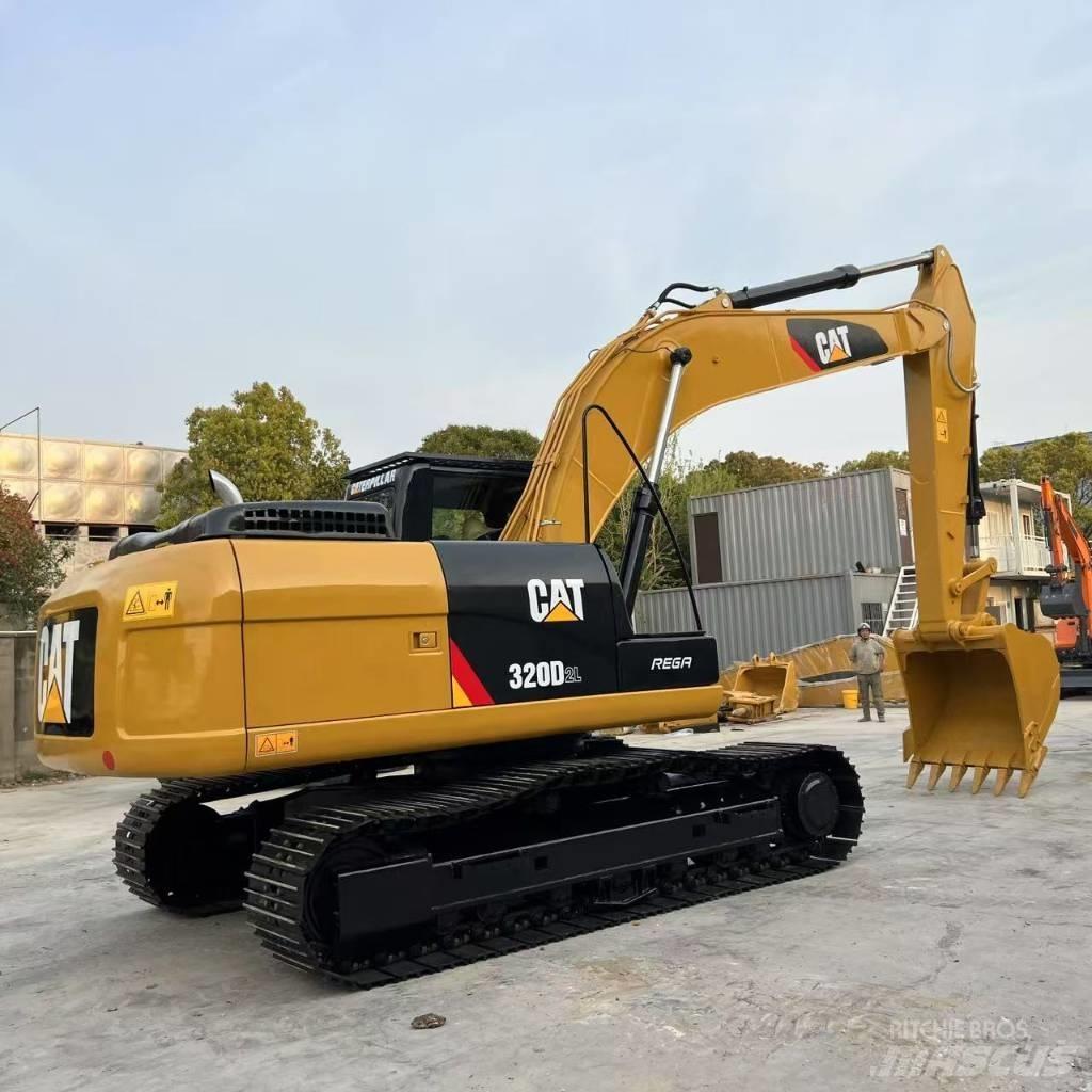 CAT 320D2 중형굴삭기 7톤-28톤