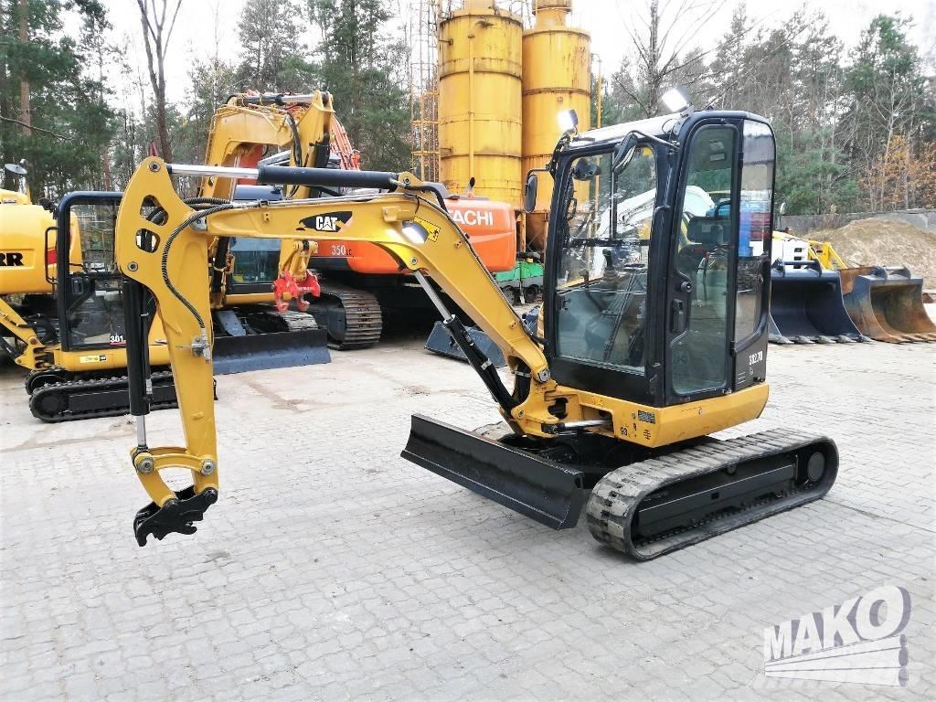 CAT 302.7 D CR 소형 굴삭기 7톤 미만
