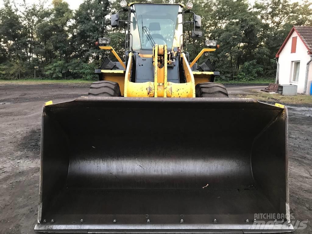 Komatsu WA320-5H  휠로우더