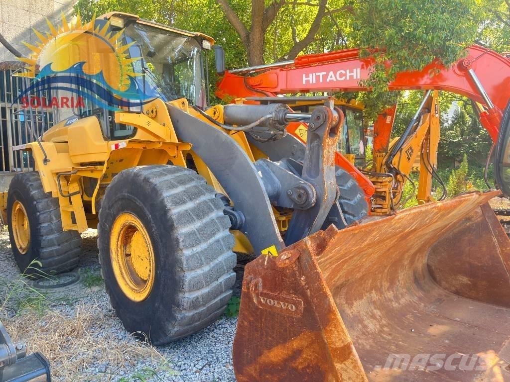 Volvo L 120 F  휠로우더