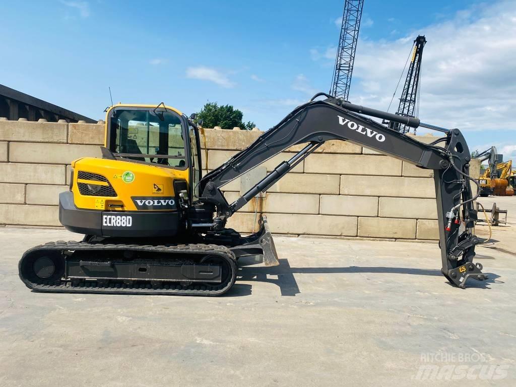 Volvo ECR 88 D 중형굴삭기 7톤-28톤