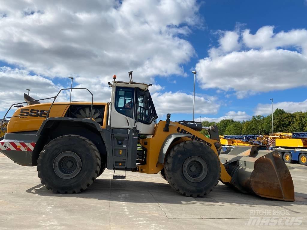 Liebherr L 586  휠로우더