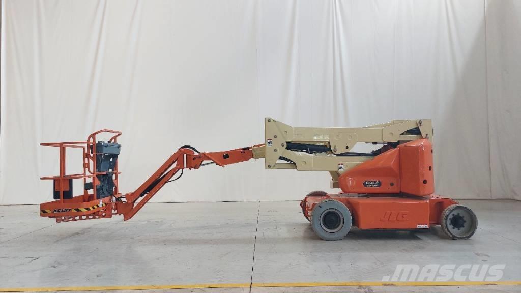 JLG E 400 AJPN 관절형 전동이동 리프트