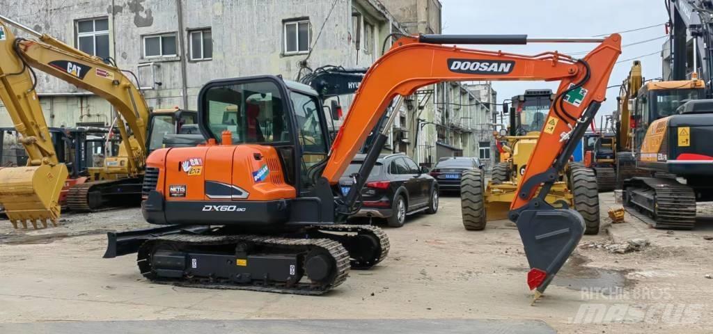 Doosan DX 60-9 C 소형 굴삭기 7톤 미만