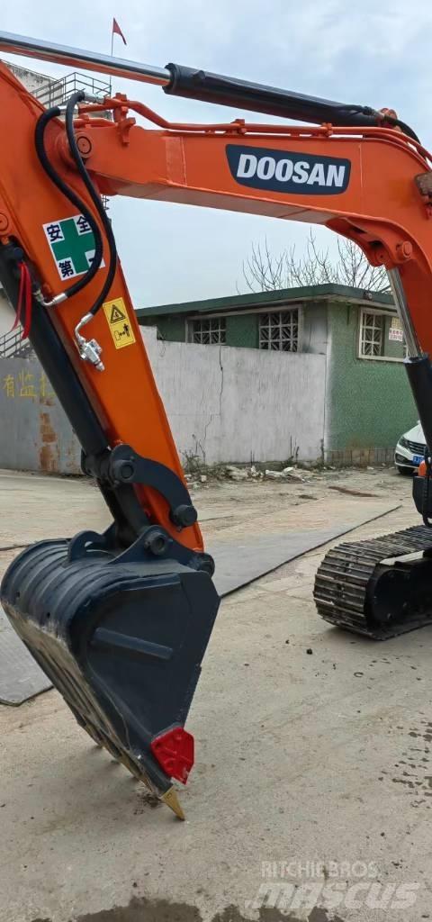 Doosan DX 60-9 C 소형 굴삭기 7톤 미만
