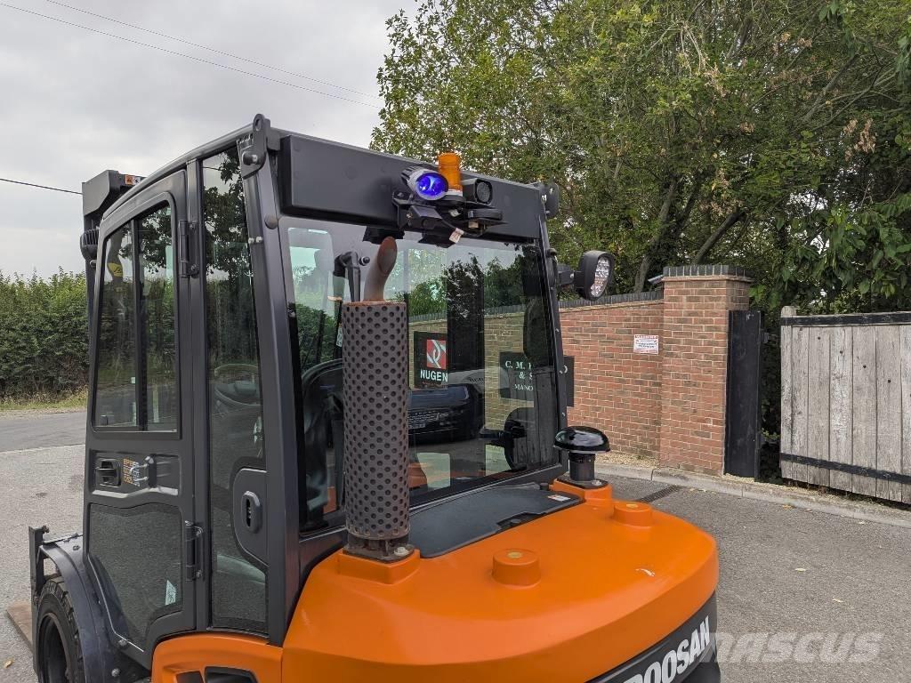 Doosan D 35 C-9 디젤 지게차