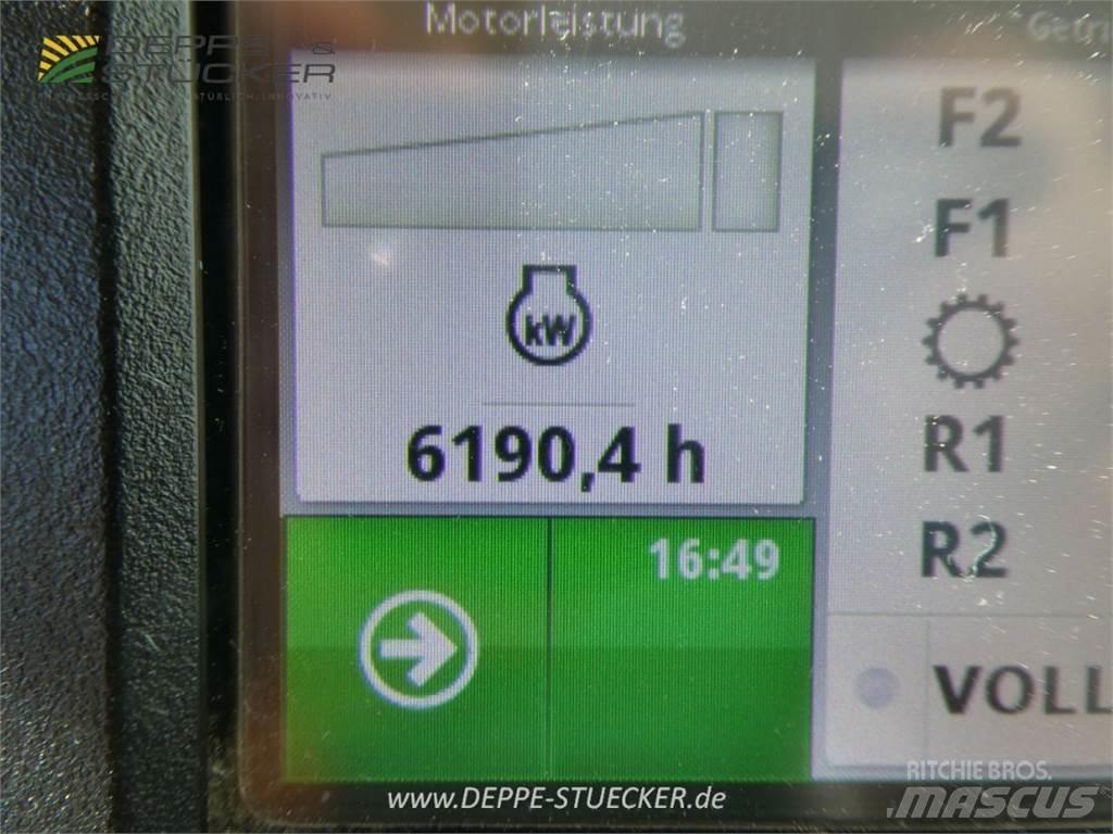 John Deere 7250R 트랙터