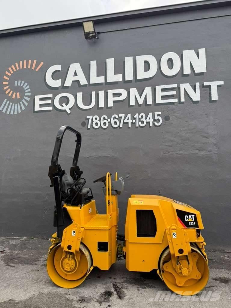 CAT CB 24 트윈 드럼 롤러