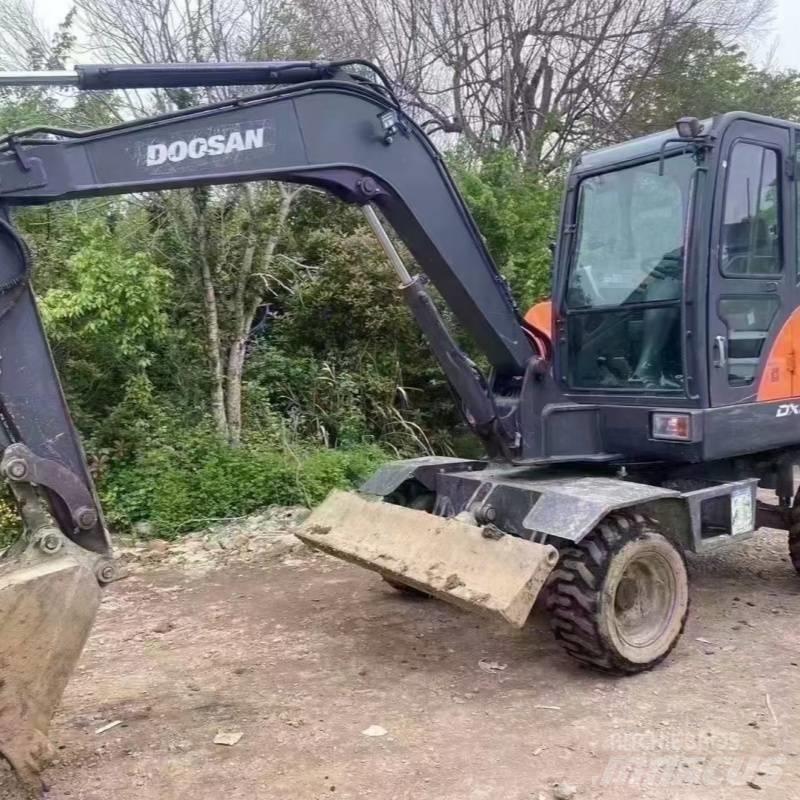 Doosan dx60w  휠 굴삭기