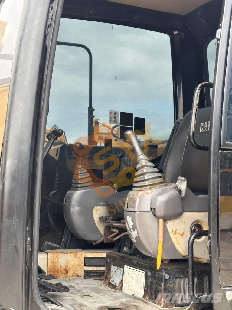 CAT 313 C 대형 굴삭기 29톤 이상