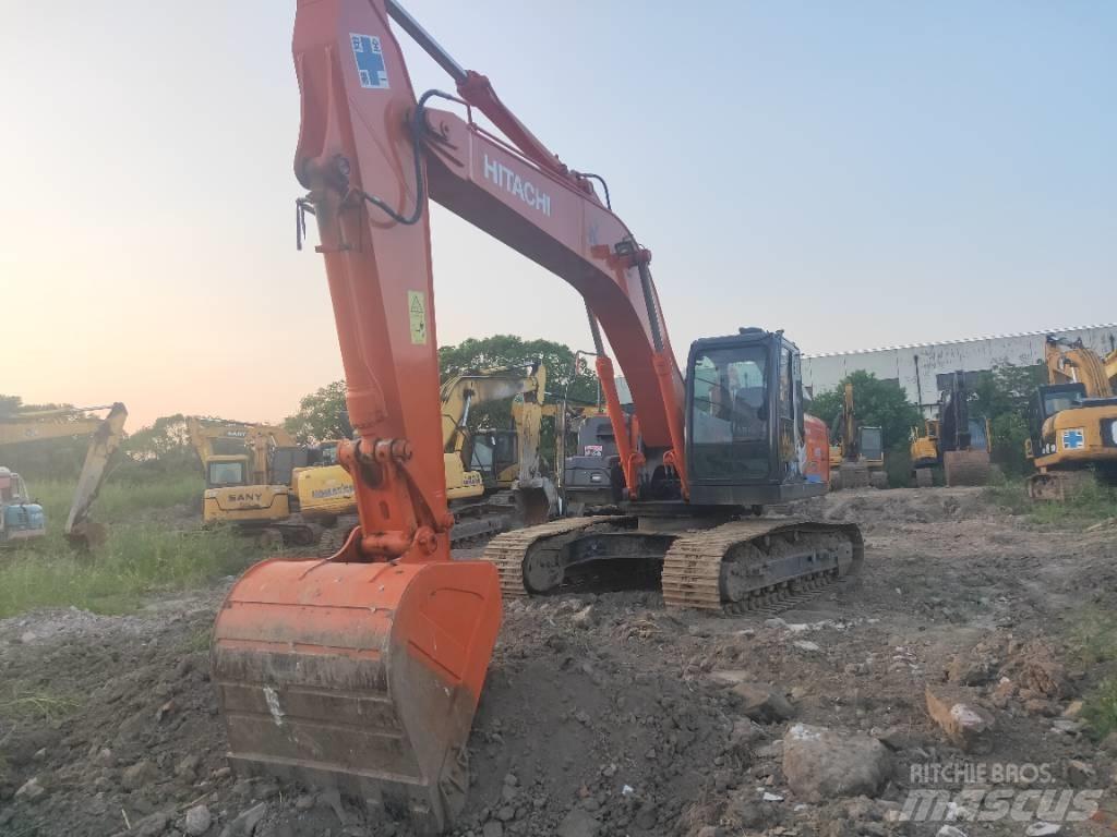 Hitachi ZX 210 대형 굴삭기 29톤 이상