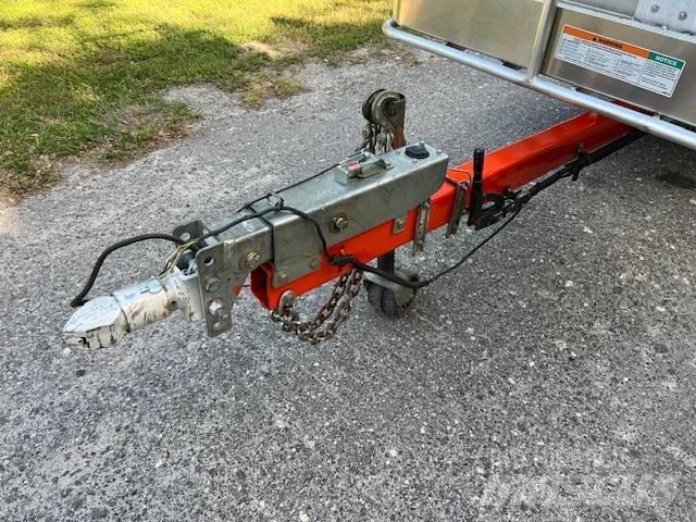 JLG T 350 트레일러 탑재 고소작업대