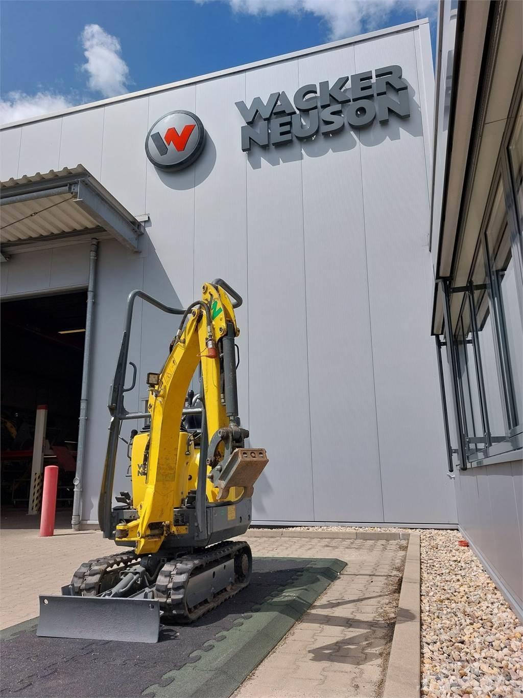 Wacker Neuson 803 대형 굴삭기 29톤 이상