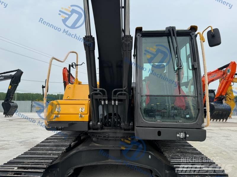Volvo EC 220 D 대형 굴삭기 29톤 이상