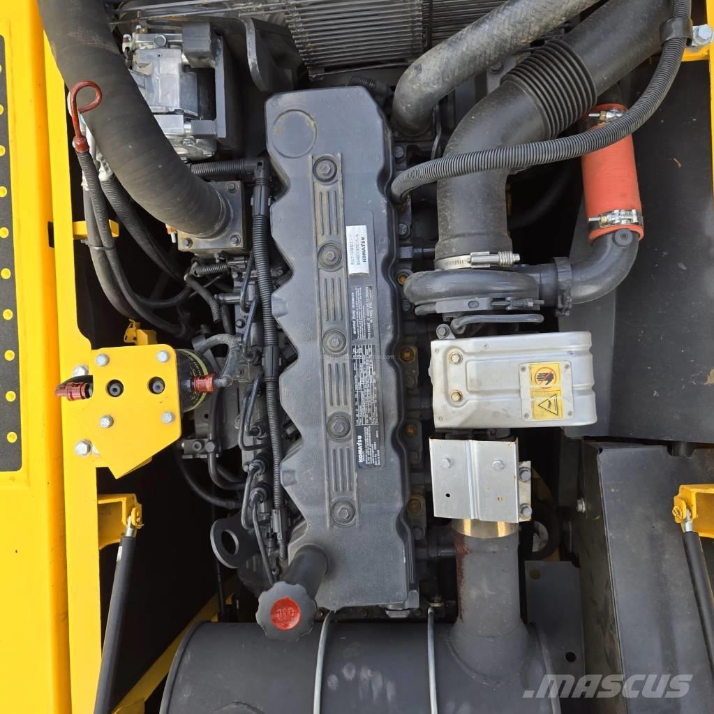 Komatsu PC 200-8 대형 굴삭기 29톤 이상