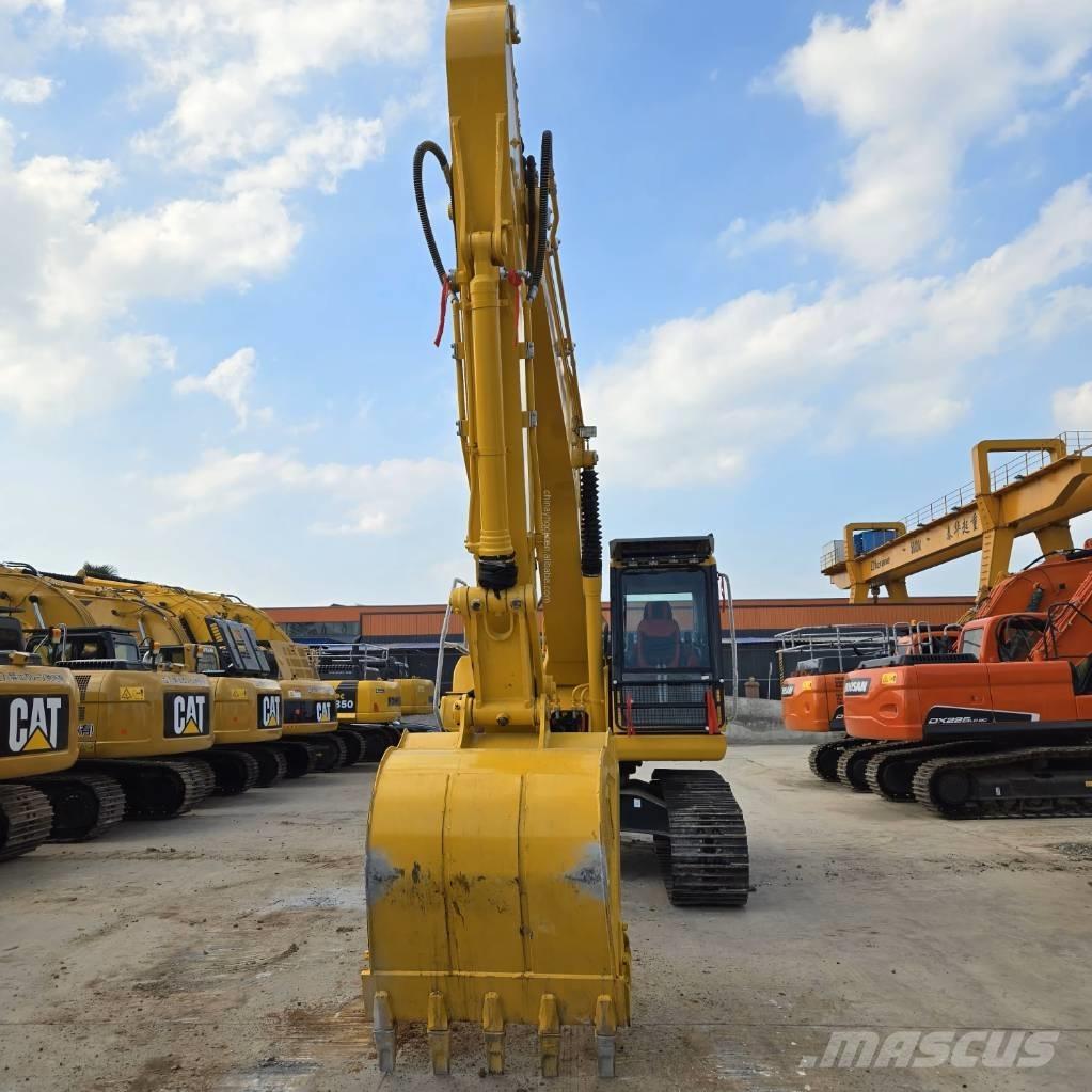 Komatsu PC 200-8 대형 굴삭기 29톤 이상