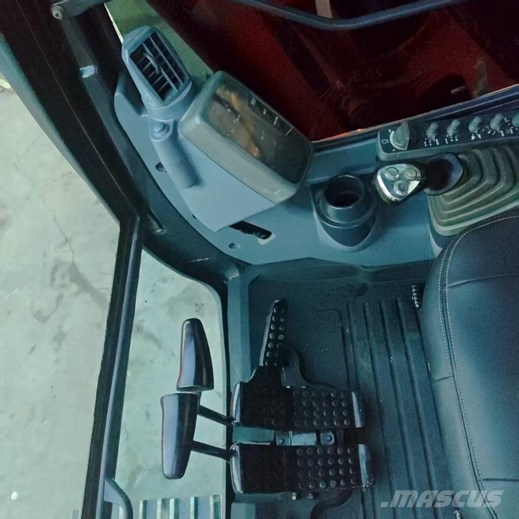 Hitachi ZX 120 대형 굴삭기 29톤 이상