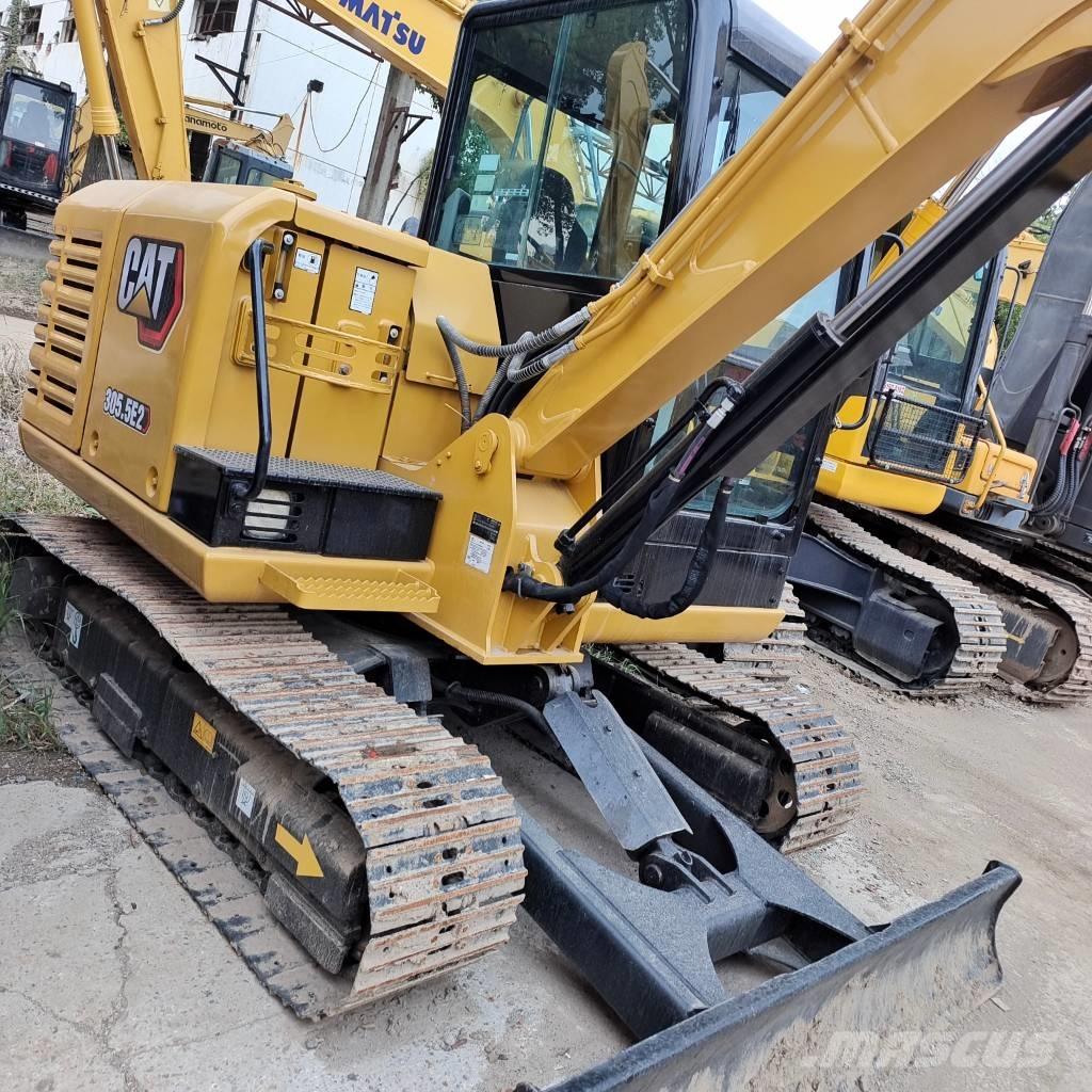 CAT 305.5 E2 소형 굴삭기 7톤 미만