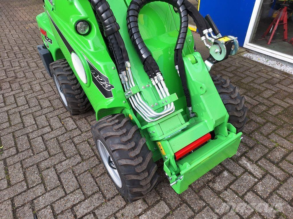 Avant 423 TDL 특수 굴삭기