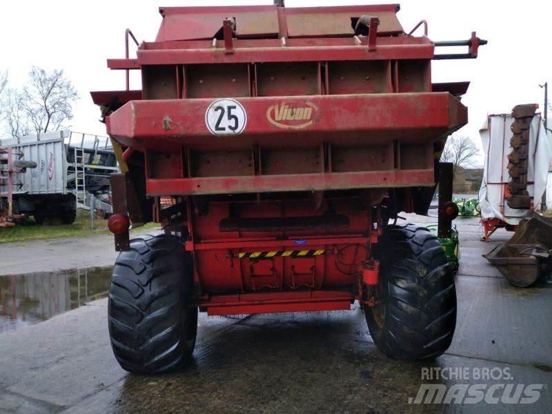 Vicon HP 1600 각형 곤포기