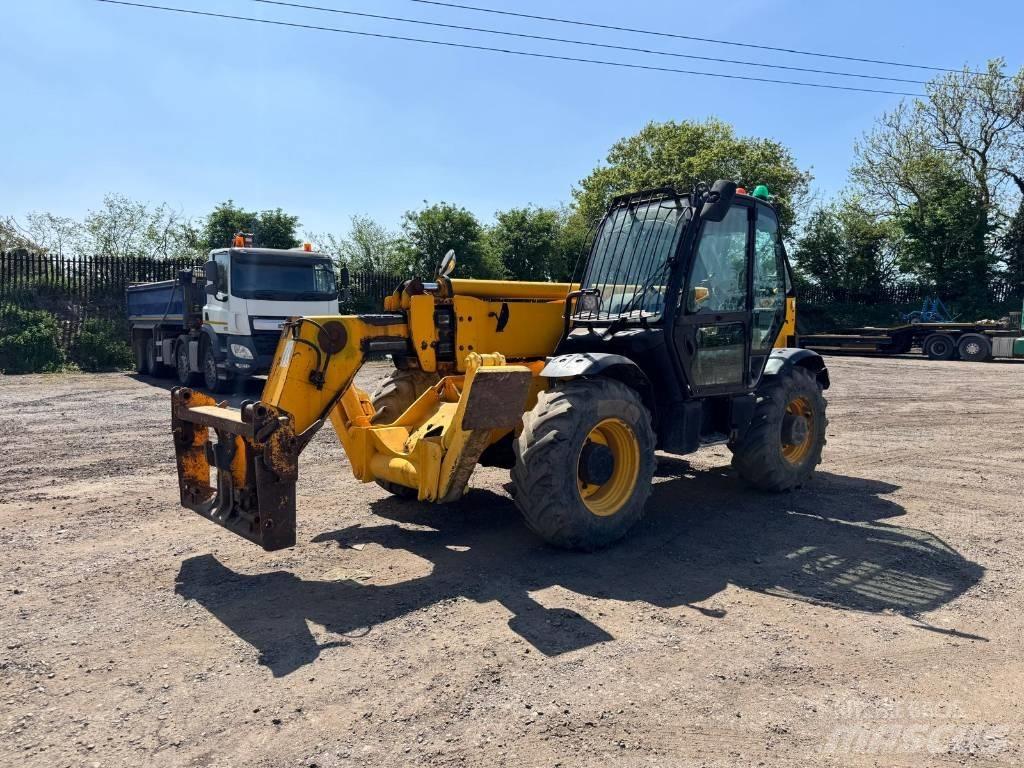 JCB 535-125 텔러 핸들러