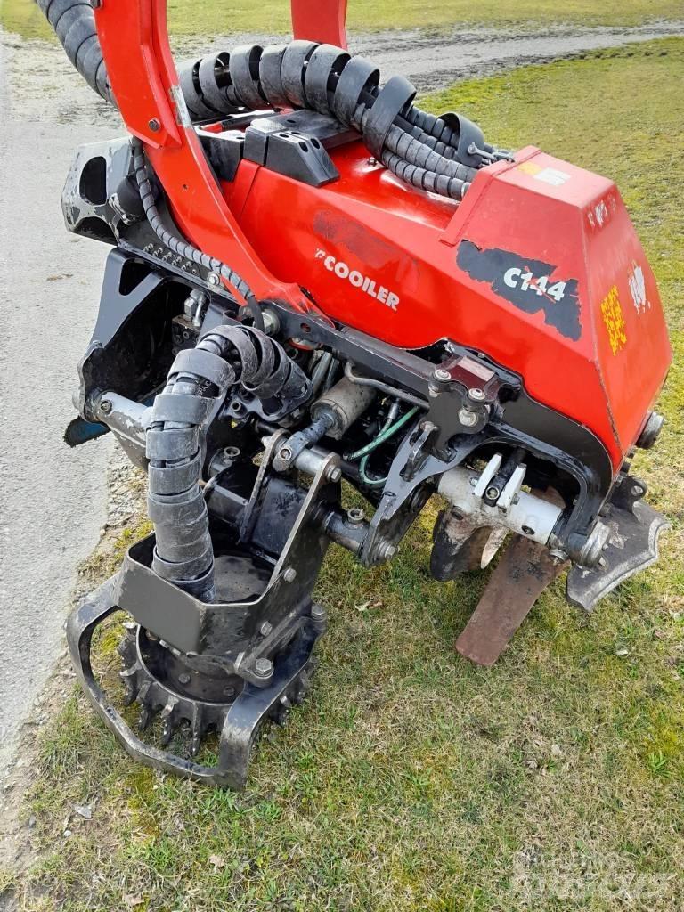 Komatsu 931xc 원목 하베스터