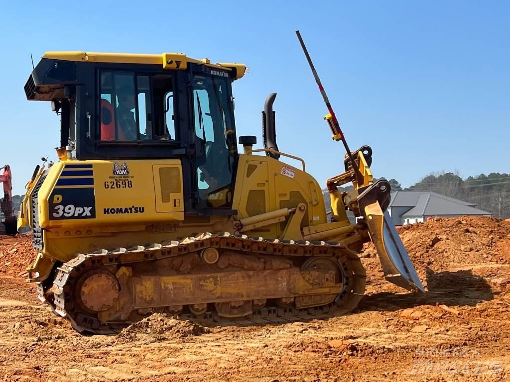Komatsu D39px-24 크롤러 도저