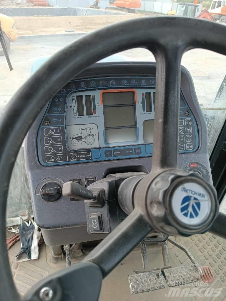 New Holland 8870 A 트랙터