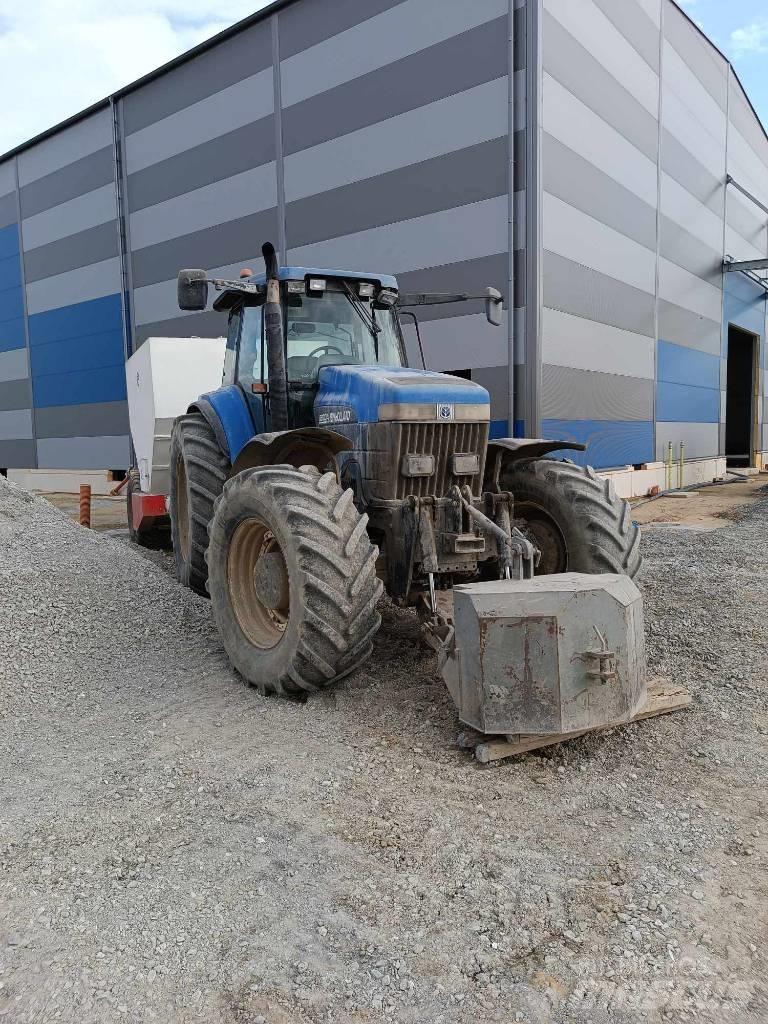 New Holland 8870 A 트랙터