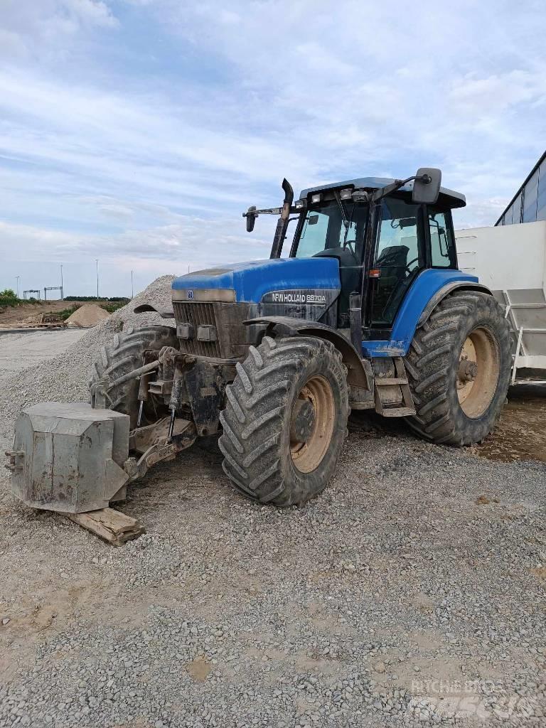 New Holland 8870 A 트랙터