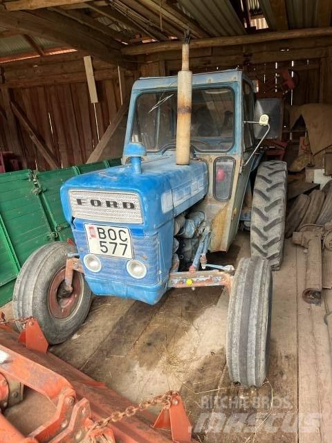 Ford 2000 트랙터
