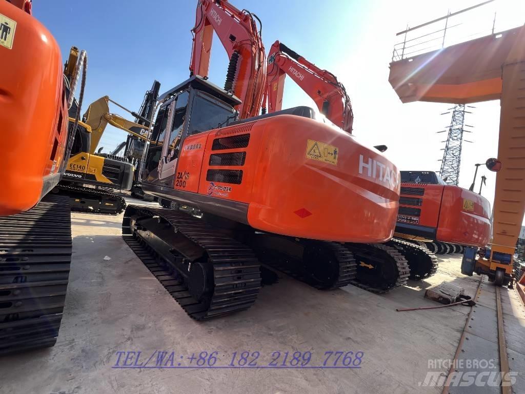 Hitachi ZX 200 대형 굴삭기 29톤 이상