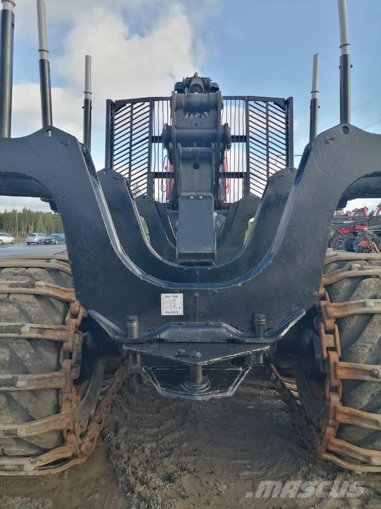 Komatsu 875 원목 포워더