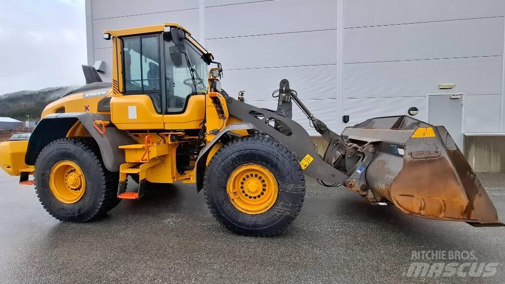 Volvo L90H  휠로우더