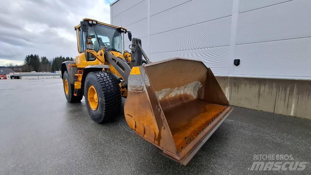 Volvo L90H  휠로우더