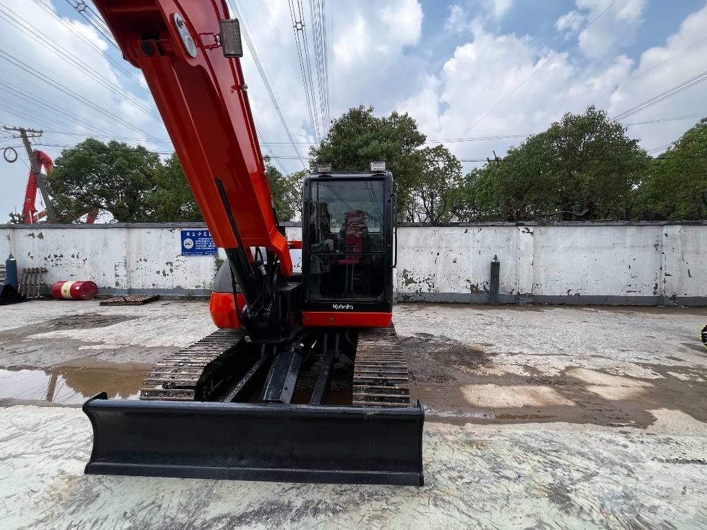 Kubota KX 080-3 중형굴삭기 7톤-28톤