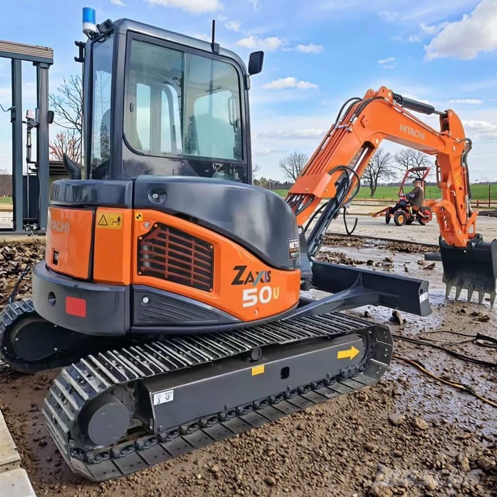 Hitachi ZX 50 U 소형 굴삭기 7톤 미만