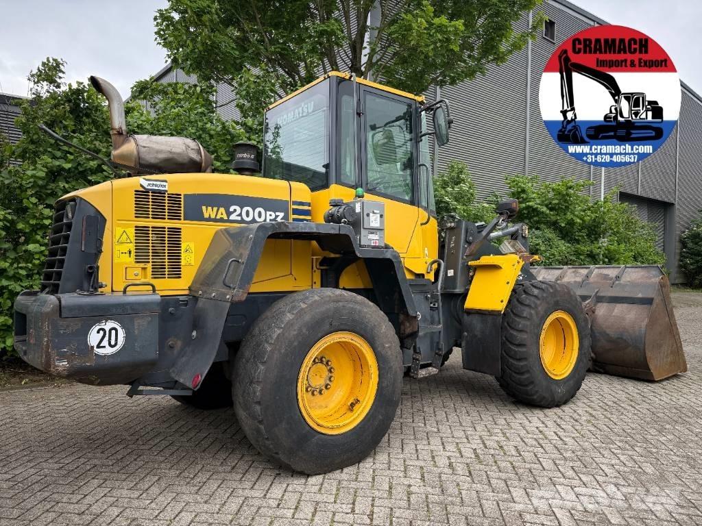 Komatsu WA 200 PZ-6  휠로우더