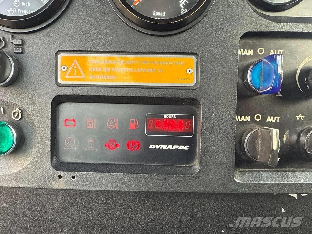 Dynapac CG 233 HF 트윈 드럼 롤러