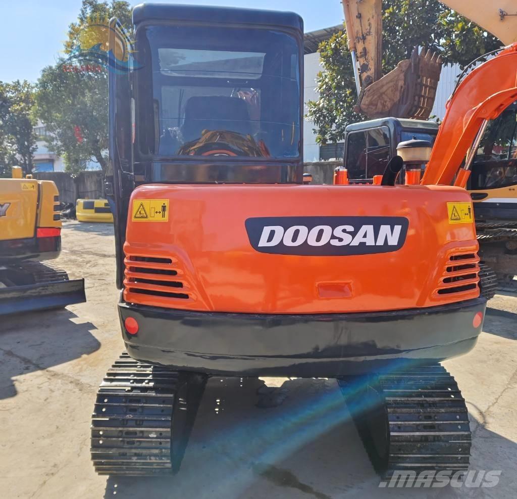 Doosan DH 55 소형 굴삭기 7톤 미만