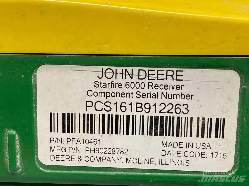 John Deere 6215 R 트랙터